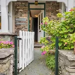 בית נופש Rockwood- Family With Hot Tub *