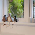 Rockwood- Family With Hot Tub