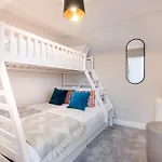 בית נופש Rockwood- Family With Hot Tub גראסמיר