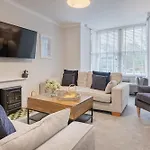 Rockwood- Family With Hot Tub *